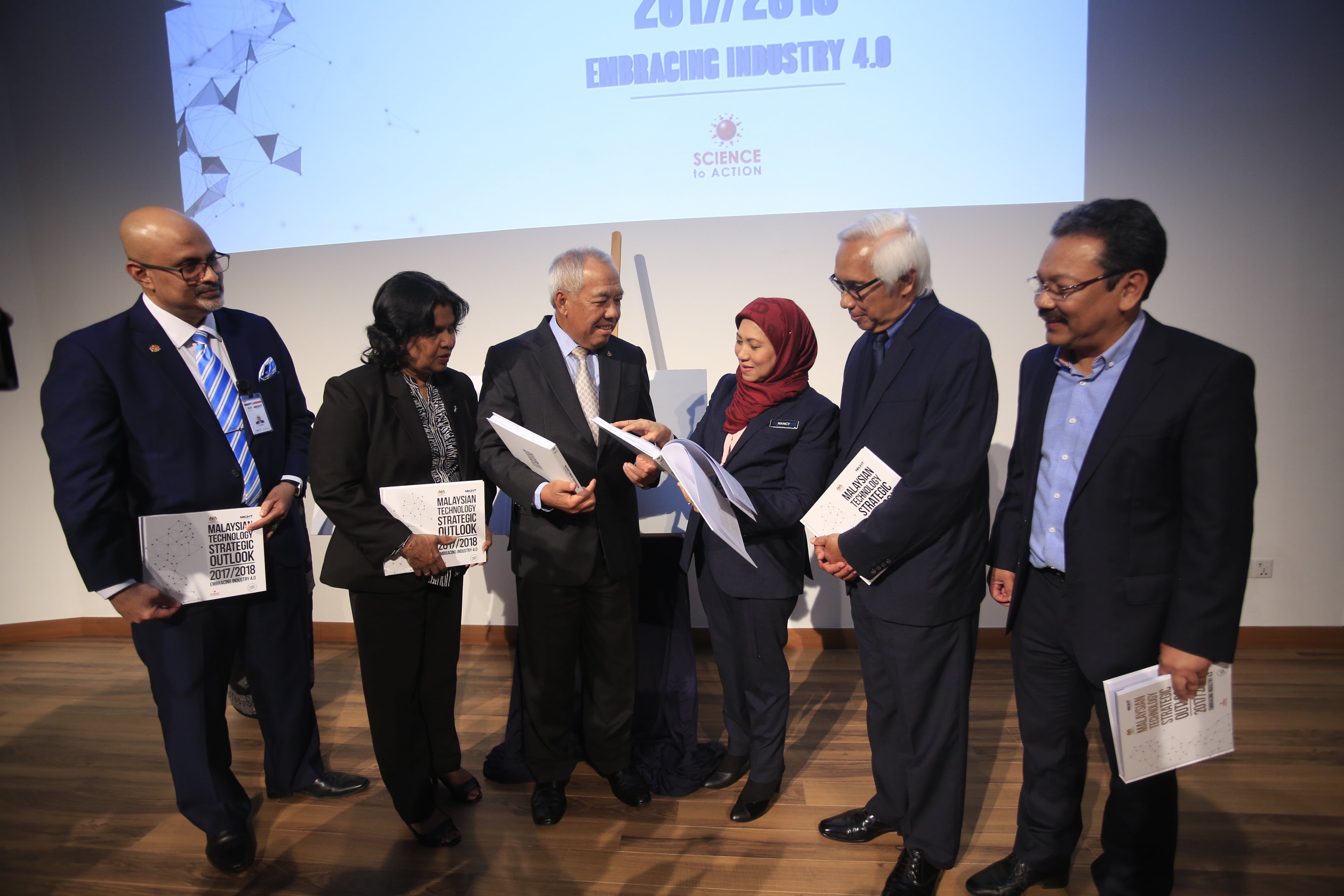 INDUSTRY 4.0 SET THE SCENE AS MIGHT LAUNCHES MALAYSIA TECHNOLOGY STRATEGIC OUTLOOK